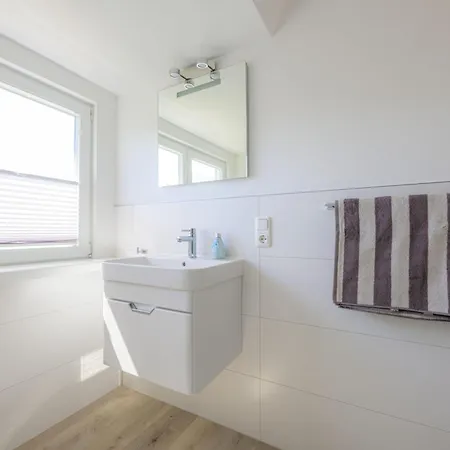 Apartment Ferienwohnung-neu-weidenstieg-og *